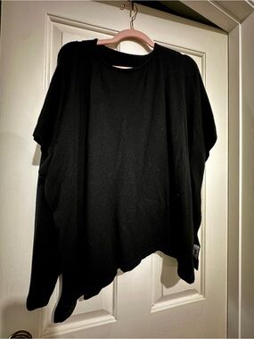 Puli Black Short-Sleeve Oversized Knit poncho